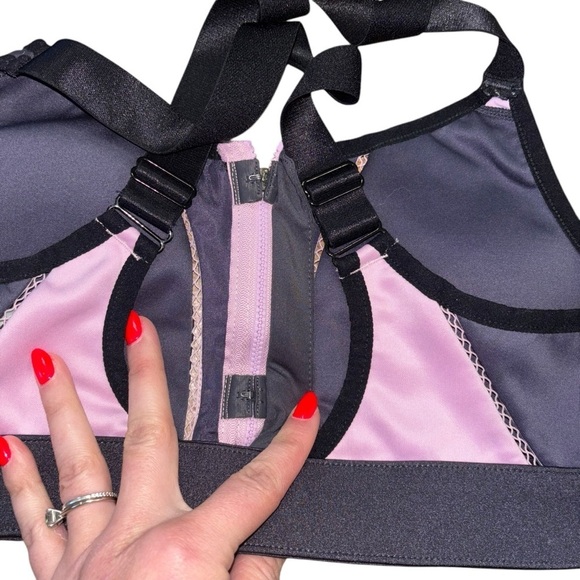 Fabletics Zoe High Support Sports Bra Gray Pink Women’s M Workout CrossFit Run - Picture 7 of 12